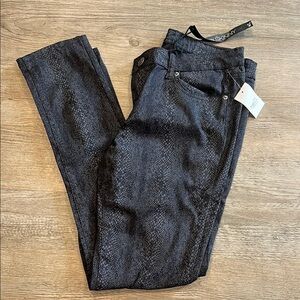 NWT Rue21 SKINN Women's Black Jeans 11/12